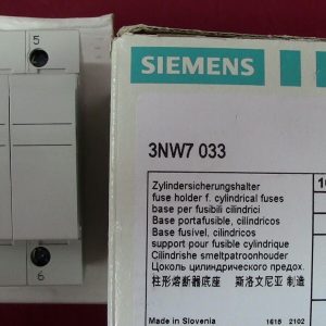 2 x Porte-Fusible  10,5/38 , 32A   3P  + 3 FUS SIEMENS 3NW7 033
