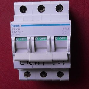 INTERRUPTEUR  MODULAIRE  3P 63A HAGER SB 363  Ref  552363